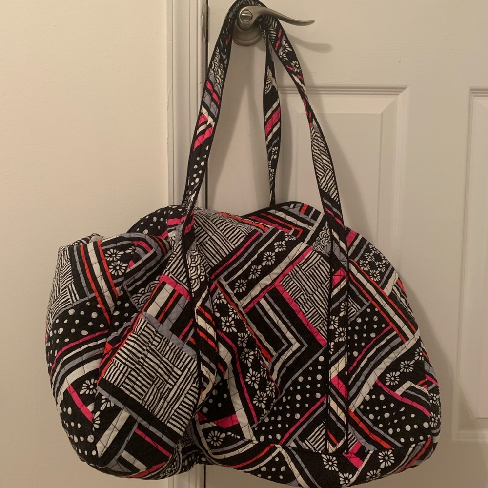 Vera Bradley extra large duffel bag never used but no tags.